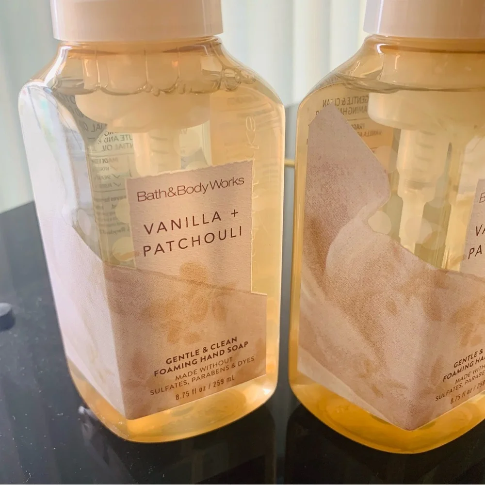 Bath & Body Works Aromatherapy Vanilla Patchouli Foaming Hand Soap Set of 2 New